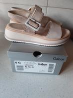Nieuwe sandalen, Ophalen, Nieuw