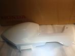 Honda wallaroo : Couvercle latéral droit NOS blanc : 150€, Enlèvement, Neuf, Capot, Honda wallaroo