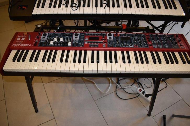 Nord Stage 3 Compact + Flight Case, Musique & Instruments, Synthétiseurs, Comme neuf, 76 touches, Autres marques, Avec valise ou flightcase