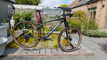 Mountainbike Btwin 960 Rockrider Carbon beschikbaar voor biedingen