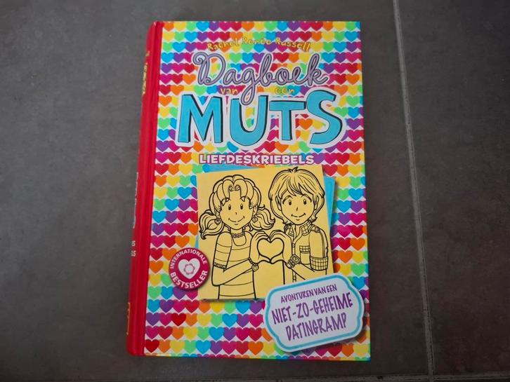 Dagboek van een Muts - Liefdeskriebels nr 12, Boeken, Kinderboeken | Jeugd | 10 tot 12 jaar, Zo goed als nieuw, Ophalen