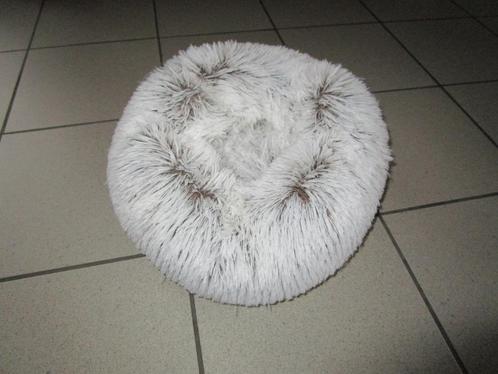NIEUWE ronde kattenmand in donzig pluche - OPRUIM, Dieren en Toebehoren, Kattenmanden, Nieuw, Pluche, Ophalen of Verzenden