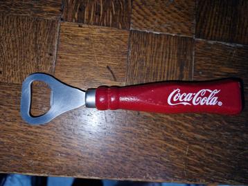 Oude flesopener van Coca-Cola beschikbaar voor biedingen