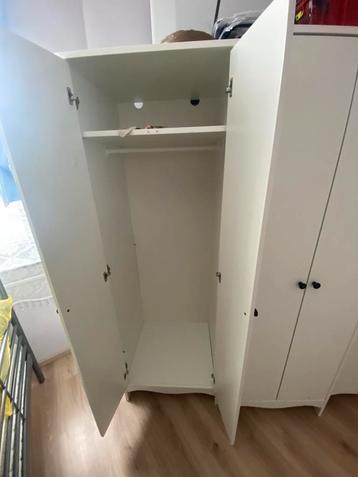 Armoires chambre enfant  a saisir 30 euro  beschikbaar voor biedingen