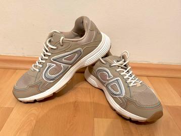 Des baskets Dior B30 ! (ÉTAT NEUF) disponible aux enchères