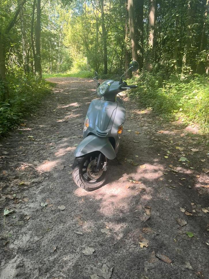 Kymco like 50 te koop/ruil, Fietsen en Brommers, Scooters | Kymco, Zo goed als nieuw, Like, Ophalen