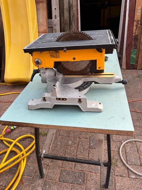 Dewalt DW 711
Tafellcirkelzaag en afkortzaag in één toestel, Doe-het-zelf en Bouw, Gereedschap | Zaagmachines, Zo goed als nieuw
