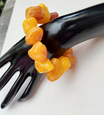 Joli bracelet avec de grandes perles en fausse ambre, Enlèvement ou Envoi