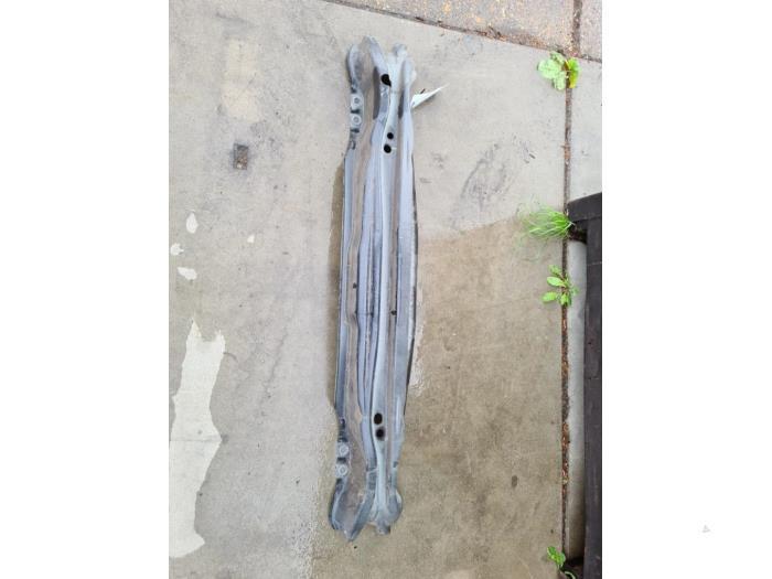 Bumperframe achter van een Volvo V40, Auto-onderdelen, Ophanging en Onderstel, Volvo, Gebruikt, 3 maanden garantie