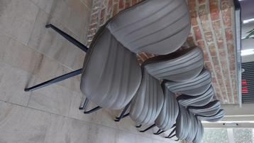 6 eetkamerstoelen in kunstleder, Enlèvement, Utilisé, Synthétique, Modern design door stervormig onderstel