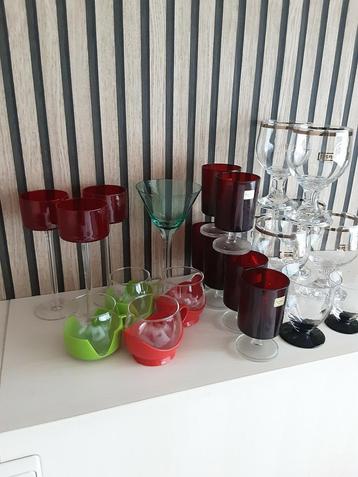 Opruiming  kast allerlei drinkglazen ! beschikbaar voor biedingen