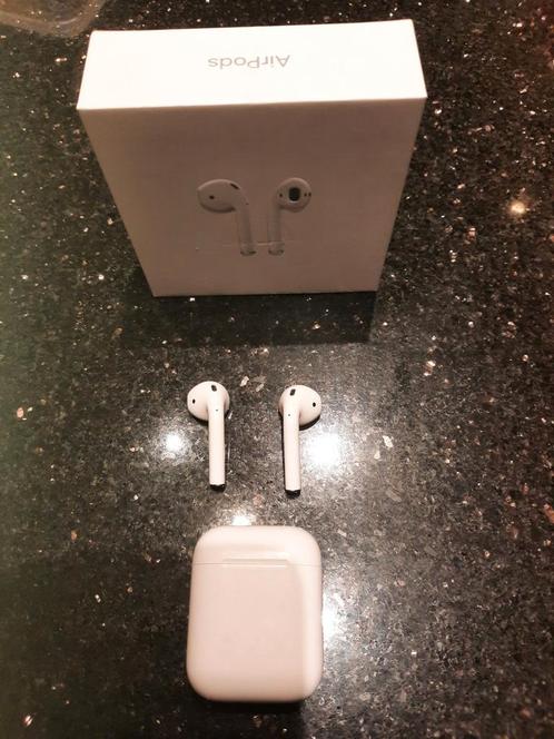 Apple AirPods (2nd generation), Audio, Tv en Foto, Hoofdtelefoons, Zo goed als nieuw, Overige merken, Bluetooth, Ophalen of Verzenden