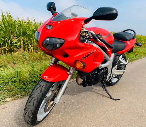 Zeer mooie Suzuki SV650s sportieve V-twin 1e eigenaar bj1999, Motoren, Motoren | Suzuki, Particulier, Sport, meer dan 35 kW, 2 cilinders