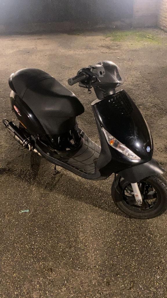 Zip 2 takt 70cc, Fietsen en Brommers, Scooters | Piaggio, Zo goed als nieuw, Zip, Klasse B (45 km/u), Ophalen