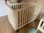 Babybed met zwarte pootjes, Kinderen en Baby's, Ophalen, Gebruikt