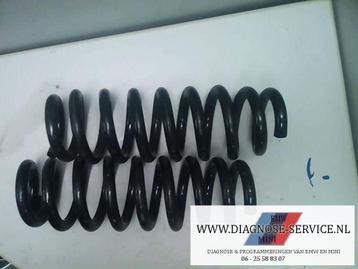 BMW M3 E90 achterveer veer links of rechts beschikbaar voor biedingen