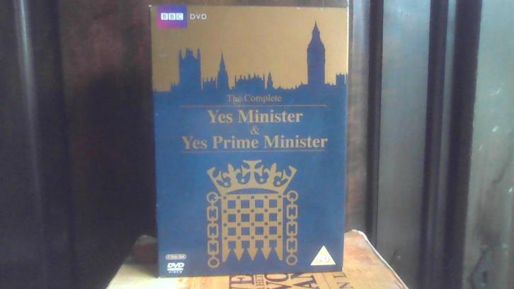Yes minister pakket, Cd's en Dvd's, Dvd's | Tv en Series, Zo goed als nieuw, Komedie, Boxset, Verzenden