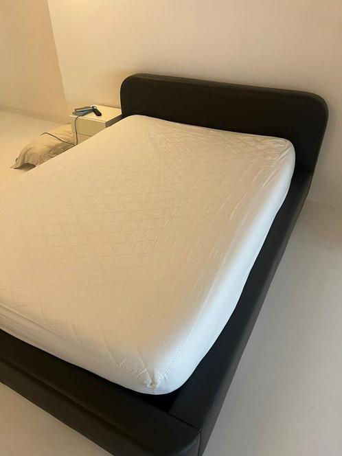 Habitat Ottori Lederen bedframe, Huis en Inrichting, Slaapkamer | Bedden, Zo goed als nieuw, Tweepersoons, 160 cm, 200 cm, Overige materialen