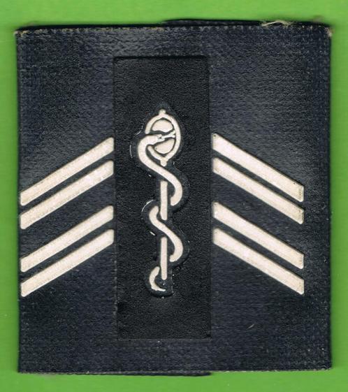 Medische dienst  graad ( MD11 ), Verzamelen, Militaria | Algemeen, Overige soorten, Embleem of Badge, Ophalen of Verzenden