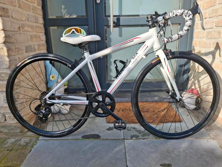 VÉLO DE ROUTE  ENFANTS MUDDY FOX 24 POUCES  REFAITE NEUF, Vélos & Vélomoteurs, Vélos | Garçons, Utilisé, 24 pouces, Vitesses, Enlèvement
