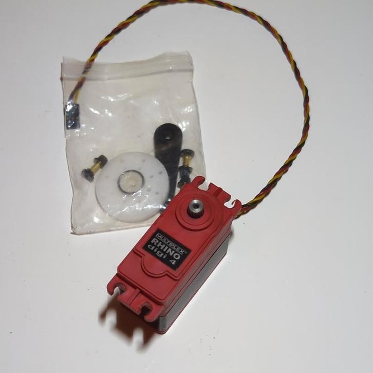 Multiplex Rhino Digi 4 bigscale servo (HPI FG Hörmann Carson, Hobby & Loisirs créatifs, Modélisme | Radiocommandé & Téléguidé | Voitures