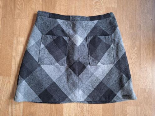 Superdry nieuw zwart-grijze winterrok, Kleding | Dames, Rokken, Nieuw, Maat 42/44 (L), Grijs, Boven de knie, Ophalen of Verzenden
