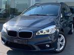 BMW 2 Serie 218 2.0L DA / 7 Places / Xenon / Gps / Camera /, Auto's, BMW, 4 deurs, Stof, 4 cilinders, 2 Reeks