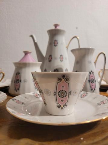 Vintage porseleinen koffieset Riga USSR beschikbaar voor biedingen