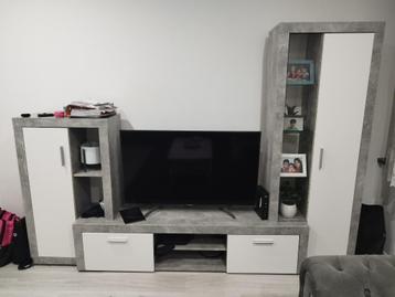 meuble de television beschikbaar voor biedingen