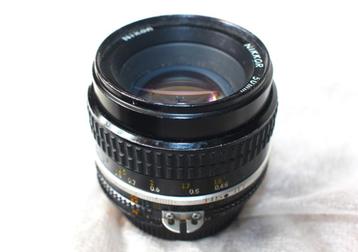 Nikkor AI-S 50 mm 1.8 pour tous réflex Nikon