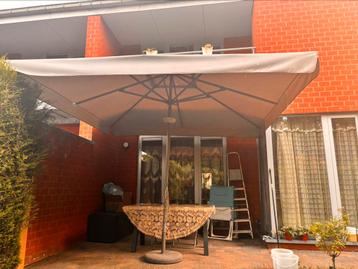 Parasol te koop  beschikbaar voor biedingen