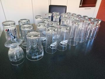 Allerlei drinkglazen  beschikbaar voor biedingen