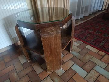 Klein 8-hoekig vintage bijzettafel beschikbaar voor biedingen
