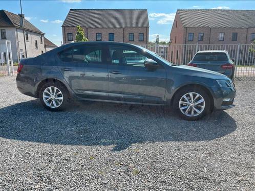 Skoda Octavia benzine weinig km!, Auto's, Skoda, Bedrijf, Te koop, Octavia, Cruise Control, Benzine, Euro 6, Berline, 5 deurs