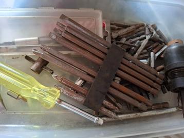 Boren , bits en ander ... beschikbaar voor biedingen