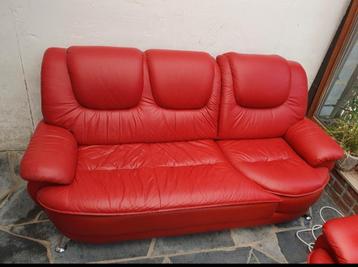Salon cuir 3+2 beschikbaar voor biedingen