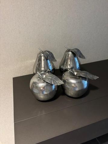Peer/appel decoratie beschikbaar voor biedingen