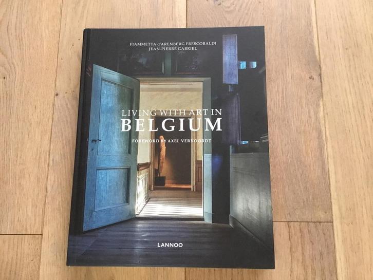 Living with art in Belgium, Boeken, Kunst en Cultuur | Architectuur, Gelezen, Overige onderwerpen, Ophalen of Verzenden