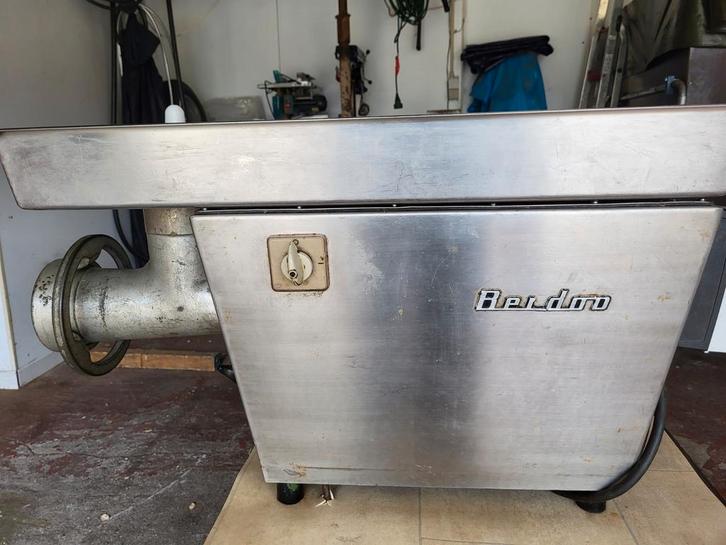 Vleesmolen Berdob type 32, Zakelijke goederen, Horeca | Keukenapparatuur, Ophalen