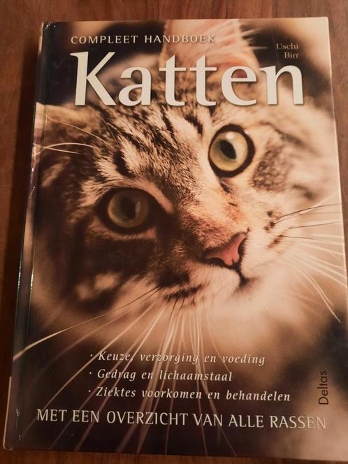 U. Birr - Compleet handboek katten, Boeken, Dieren en Huisdieren, Zo goed als nieuw, Katten, Ophalen of Verzenden