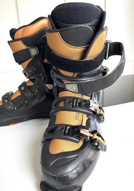 Ski boots dames Rossignol Soft met draagtas, Sport en Fitness, Skiën en Langlaufen, Zo goed als nieuw, Schoenen, Ski, Rossignol