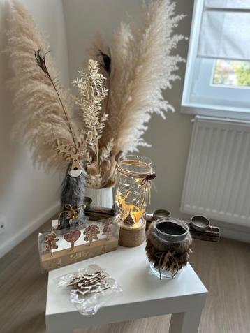 Kerstdecoratieset beschikbaar voor biedingen