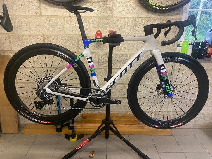 Velo Gravel Scott Addict RC taille 52cm, Vélos & Vélomoteurs, Vélos | Vélos de course, Neuf, Autres marques, 10 à 15 vitesses