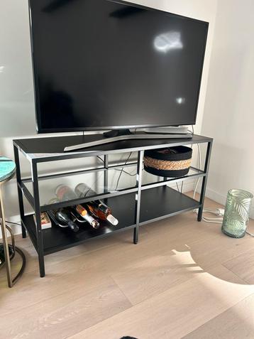 Zwartbruin/glas tv meubel beschikbaar voor biedingen