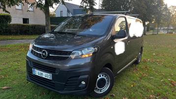 Opel Vivaro 1.5 diesel lichte vracht in zeer goede staat. beschikbaar voor biedingen