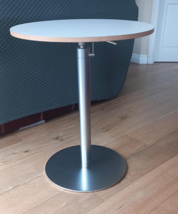 Staande tafel, Huis en Inrichting, Tafels | Statafels, Zo goed als nieuw, In hoogte verstelbaar, Ophalen