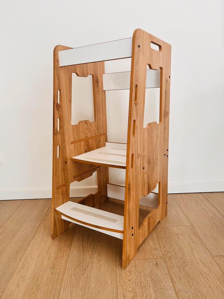Mooie montessori leertoren, Kinderen en Baby's, Kinderstoelen, Zo goed als nieuw, Ophalen