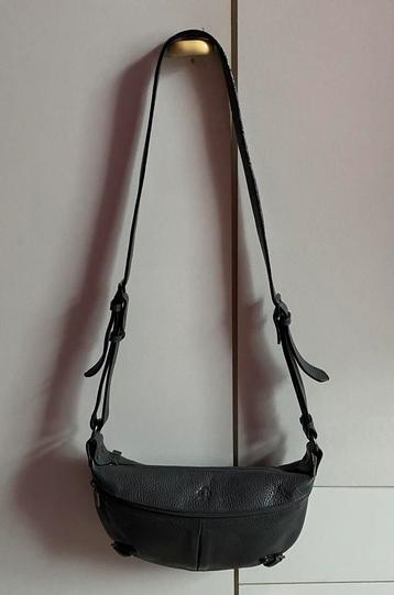 NOBODY leren schoudertas, prijs: 25€ beschikbaar voor biedingen