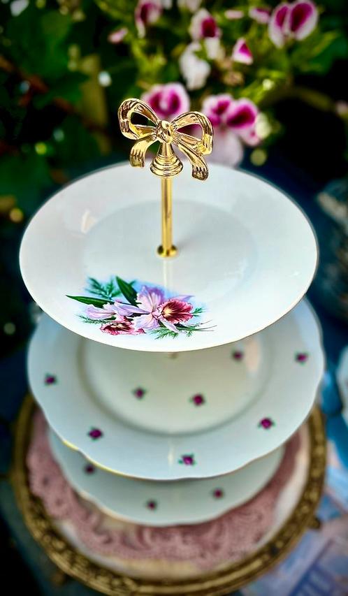 Etagere drielaags, Huis en Inrichting, Woonaccessoires | Etagères, Zo goed als nieuw, Ophalen of Verzenden