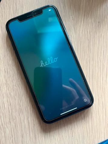 Apple iPhone XR - 64gb beschikbaar voor biedingen